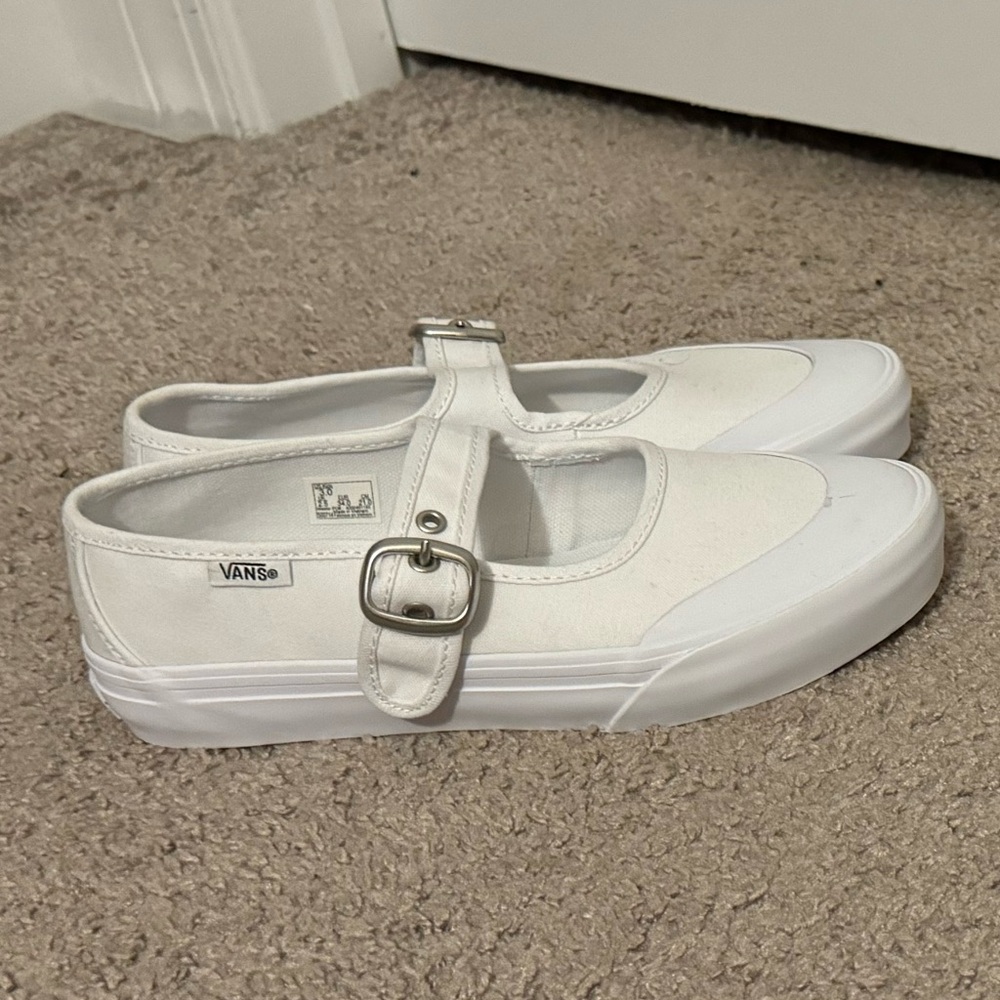 Great Vans girls youth size 3 white Mary Jane style sneakers buckle new